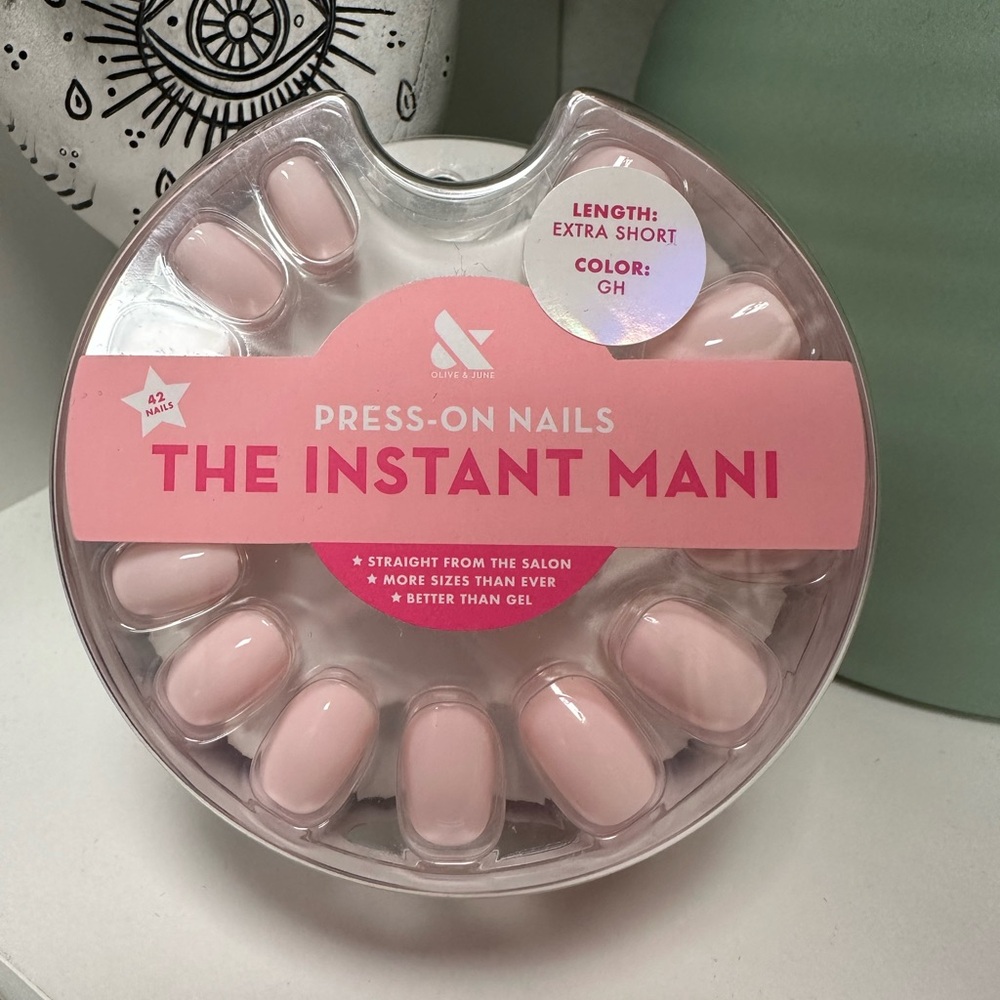 Olive and June press on nails